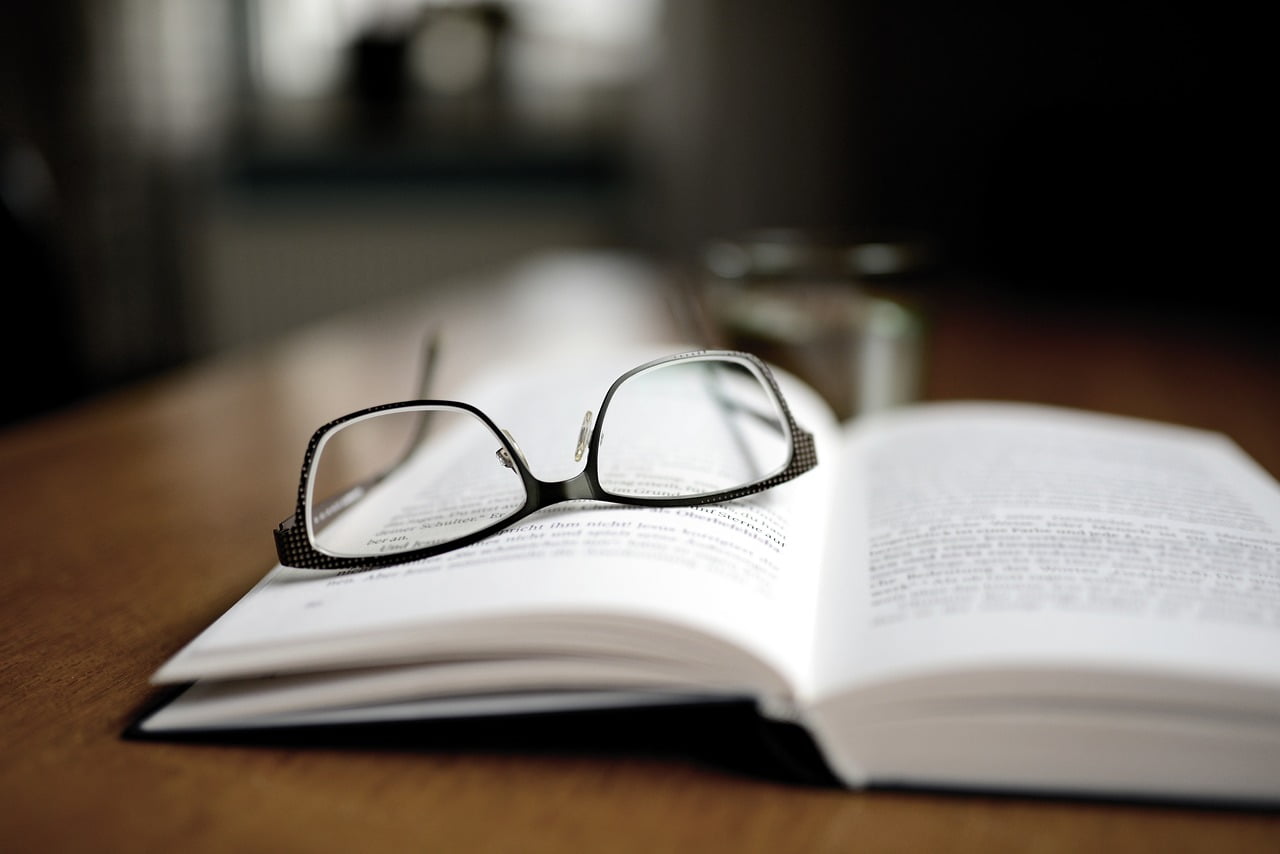 Vedas,book, read, glasses-4600757.jpg