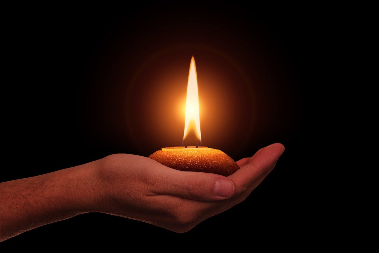 Soul in Hindu Philosophy, hand, candle, diwali-4543318.jpg
